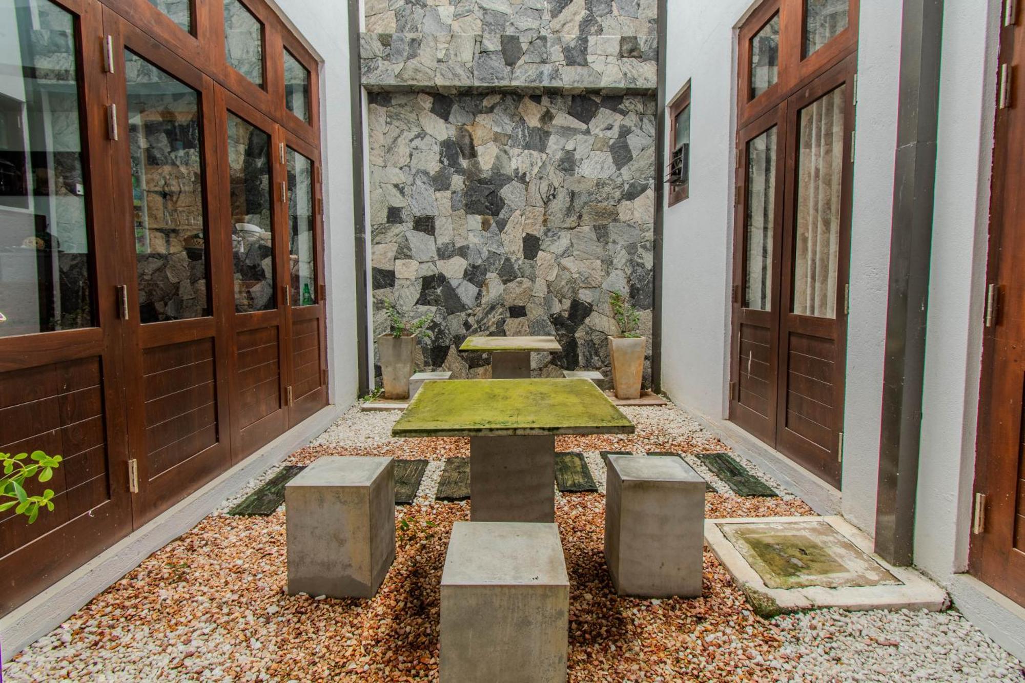 Hotel Bella Vista Anuradhapura Exterior foto
